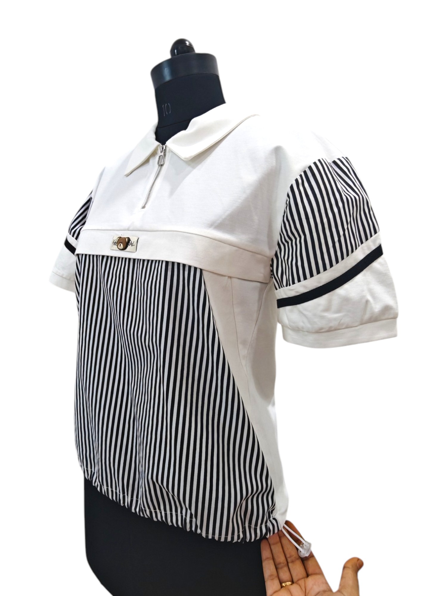 black_stripes_white_tshirt