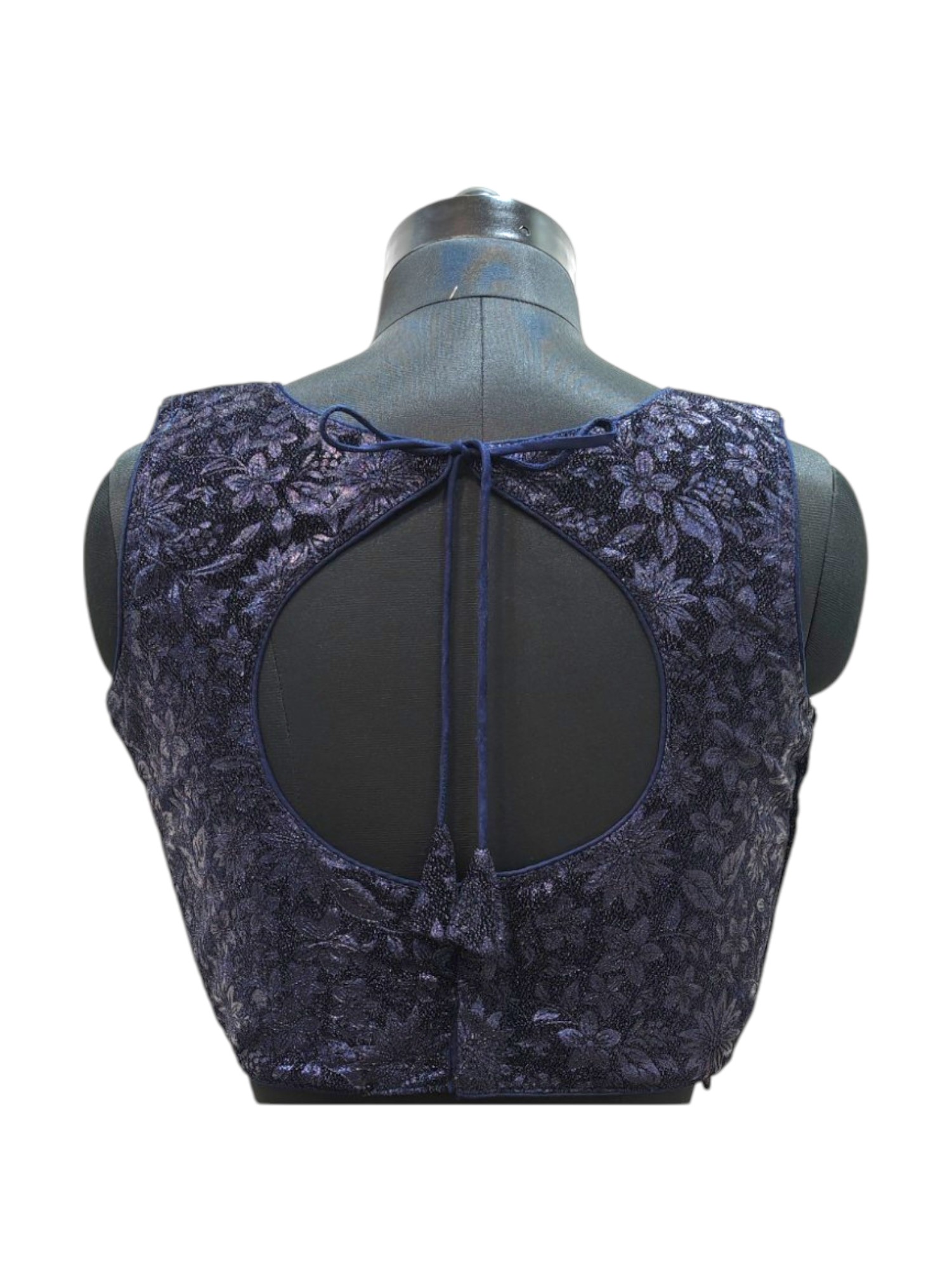 navy_blue_sleeveless_blouse